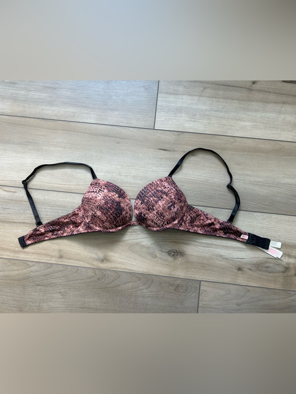 PINK Victorias Secret Women's Mauve Snake-Print Push-Up Bra Size 32B